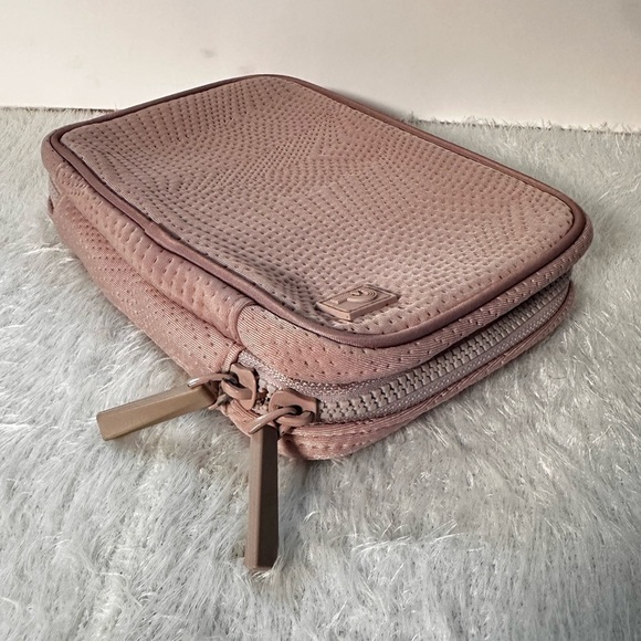 Pink Quilted Women's Clutch - Picture 4 of 8